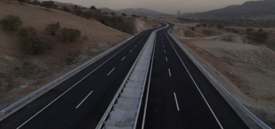 بتوجيه من رئيس الحكومة.. مشروع طريق گومەسپان – سماقولي الاستراتيجي يكتمل ويُفتتح قريباً أمام المواطنين