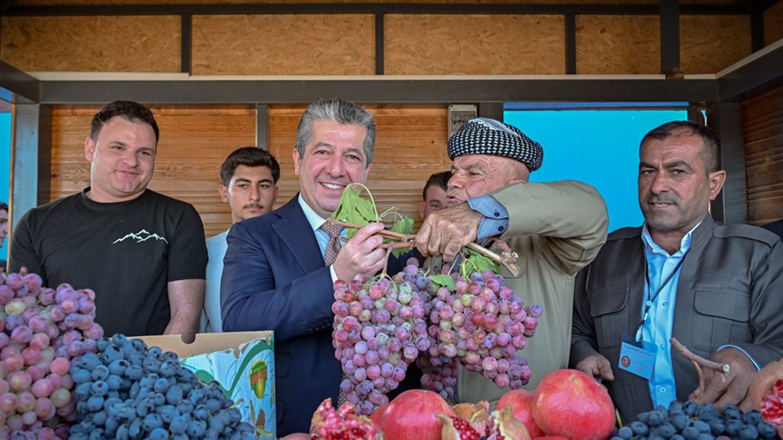 رئيس حكومة إقليم كوردستان يتفقد فعاليات مهرجان خريف بيرمام