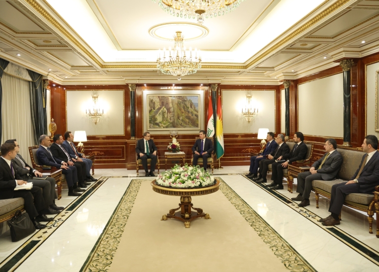 نێچيرڤان بارزانى، سه‌رۆكى هه‌رێمى كوردستان، پێشوازيى له‌ به‌ڕێز ئانل بۆرا ئينان، باڵيۆزى توركيا له‌ عێراق كرد.