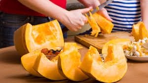 هل من الآمن تناول اليقطين النيء؟