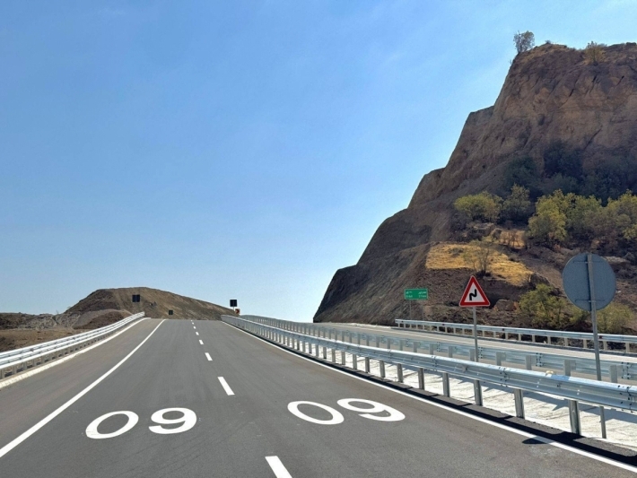 ناشط: مشاريع الديمقراطي الكوردستاني دفعت 