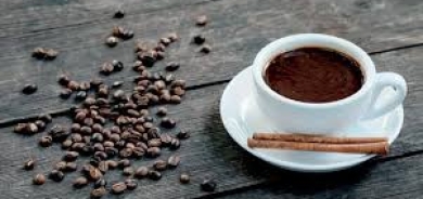 الكافيين الطبيعي أم الاصطناعي… أيهما أفضل للطاقة والعناصر الغذائية ومضادات الأكسدة؟