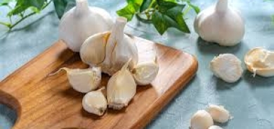 هل تناول الثوم والبصل والزنجبيل نيئة مفيد لصحة قلبك؟