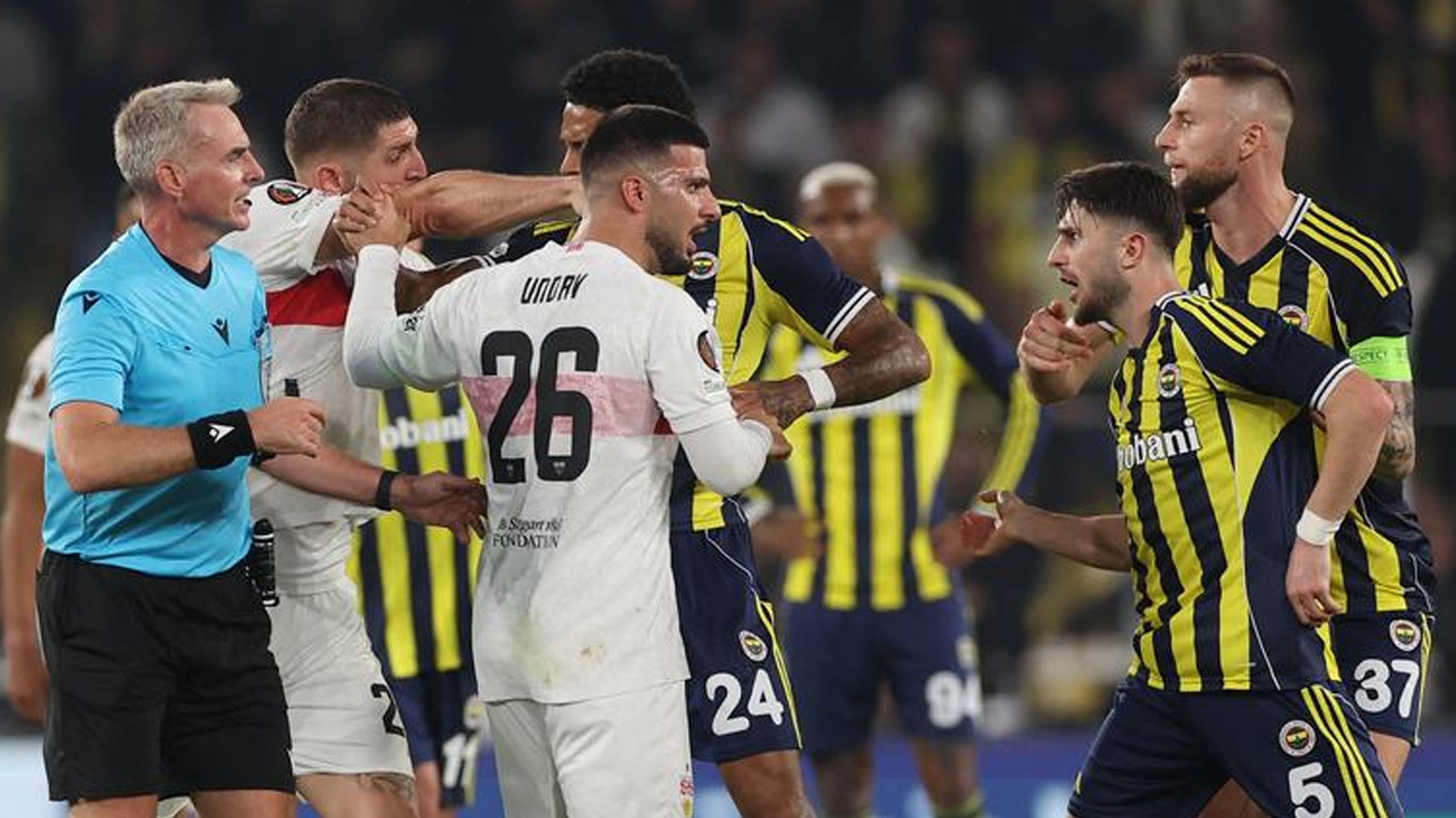 Yarîzanê Kurd ê Alman li Stenbolê rastî êrîşên nijadperestiyê hat