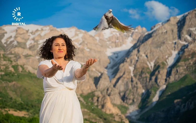 Aynur Dogan li Los Angelesê konserekê dide