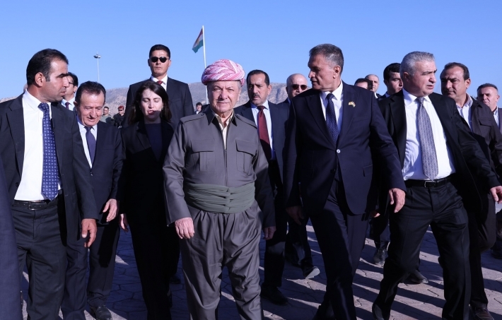 الرئيس بارزاني يجري جولة ميدانية داخل مركز مدينة دهوك