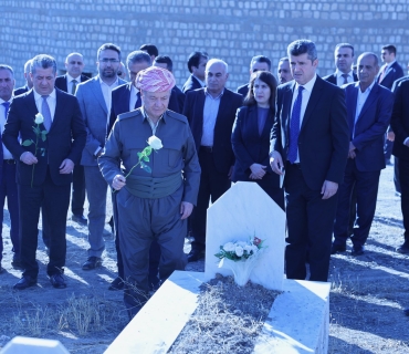 ئێوارەی ڕۆژی سێشەممە 28ی تشرینی یەكەمی 2025 لە شاری دهۆك سەرۆك مەسعود بارزانی سەردانی (كەلها نزاركێ)ـی كرد.