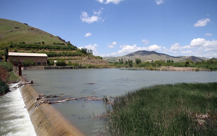 Li Sineyê ava bendavan kêm bûye