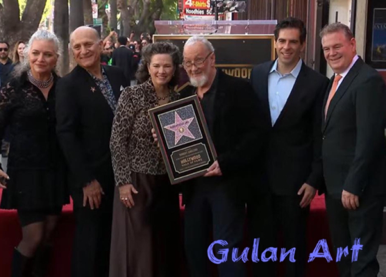 ناوی (رۆبەرت ئینگلوند)چووە ڕێرەوی ئەستێرە دیارەكانی هۆڵیوود