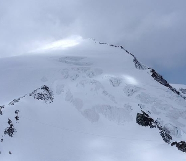 بەهۆی بەفربارین لە بەرزاییەکانی ئالبەکانی ئیتاڵیا؛ 5 کەس گیانیان لەدەستدا
