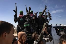 «حماس» تبدي «انفتاحاً» على نزع سلاحها الثقيل