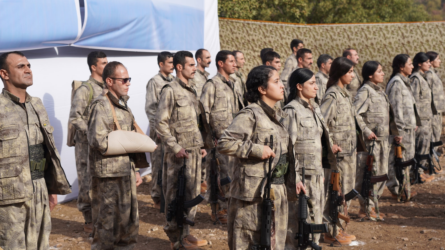 Enqere û Îmralî vekêşana çekdarên PKKê nîqaş dikin