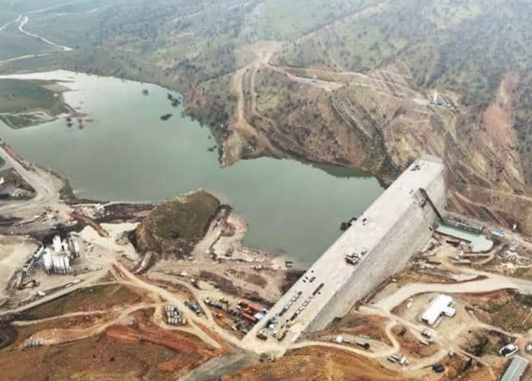 ئومێد خۆشناو  پارێزگاری هەولێر بۆ گوڵان:     كارەبای 24 كاتژمێری و پڕۆژەی ئاوی فریاگوزاریی خێرا و پشتێنەی سەوز و دەیان ڕێگەی پێشكەوتووی مۆدێرن هەولێریان گەیاندە ئاستی پایتەختە گەورەكانی جیهان