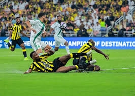 هل أخطأ مدرب الاتحاد في قراءة الديربي التاريخي... أم خذله لاعبوه؟