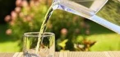 5 فوائد صحية لشرب الماء على معدة فارغة