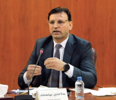 سەڵاحەدین سیامەند  سەرۆكی یەكێتی تۆپی پێی كوردستان:     هەتا ژێرخان و گوتاری وەرزشیی خۆمانمان نەبێت، ناتوانین وەرزش بكەینە ئامرازێك بۆ ناسنامەی نەتەوەییمان