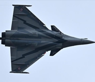 فەرەنسا و ئۆکرانیا ڕێککەوتن لەسەر کڕینی 100 فڕۆکەی جەنگی ڕافال لە ماوەی دەیەی داهاتوودا