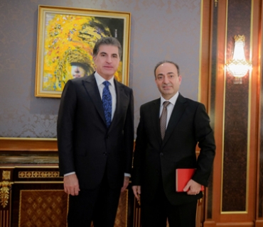 نێچيرڤان بارزانى، سه‌رۆكى هه‌رێمى كوردستان، له‌ ديدارێكدا له‌گه‌ڵ سياسه‌تمه‌دارى كورد و سه‌رۆكى پێشووترى شاره‌وانيى دياربه‌كر به‌ڕێز ئۆسمان بايده‌مير، پرۆسه‌ى ئاشتييان له‌ توركيا تاوتوێ كرد