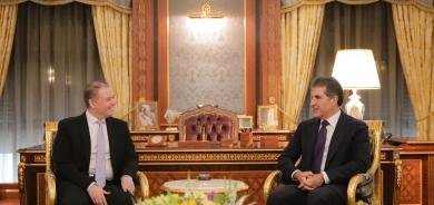 نێچيرڤان بارزانى، سه‌رۆكى هه‌رێمى كوردستان، له‌ ديدارێكدا پيرۆزباييى ده‌ستبه‌كاربوونى له‌ به‌ڕێز تيڤادار گه‌ره‌گى تاكاچ، کونسوڵی گشتیی نوێی هه‌نگاریا له‌ هه‌رێمی کوردستان كرد