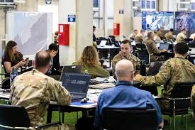 إسرائيل تُخلي بؤرة استيطانية وسط عنف في الضفة