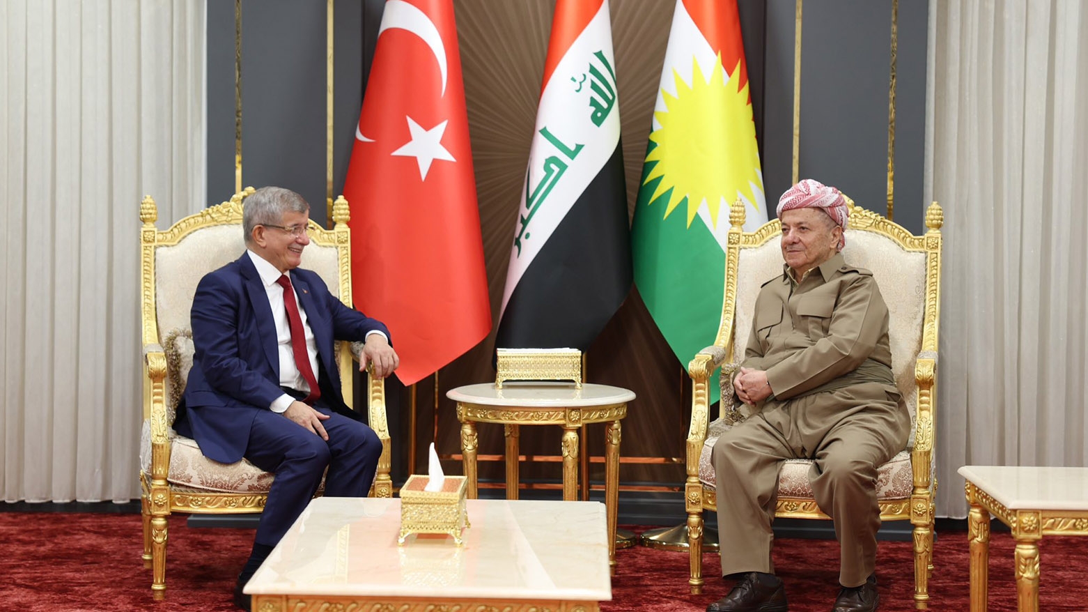 Serok Barzanî û Davutoglu pêvajoya çareseriya aştiyê li Tirkiyeyê nîqaş kir