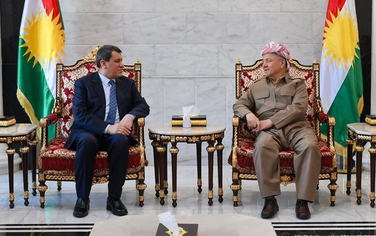 الرئيس بارزاني يؤكد ضرورة حل القضية الكوردية بطريقة ديمقراطية وسلمية في إطار سوريا الجديدة