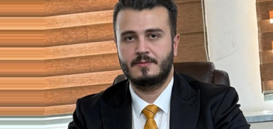 دەستوور لە نێوان دەق و جێبەجێکردندا