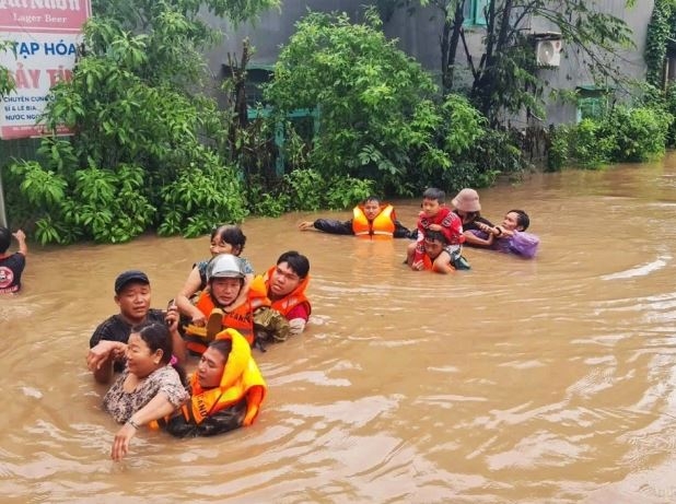 Deadly Floods and Landslides Claim 41 Lives in Central and Southern Vietnam