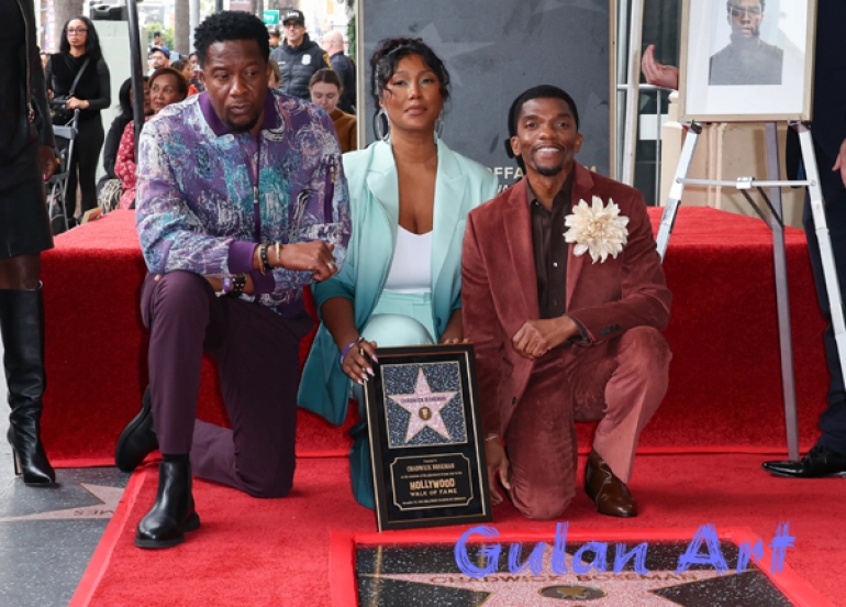 لە دوای مردنی,ناوی لە ڕێرەوی ئەستێرە بەناوبانگەكانی هۆڵیوود دانرا