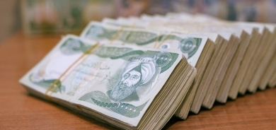 السيولة النقدية والفرق بين الإيرادات والنفقات أخرا صرف الرواتب في العراق وإقليم كوردستان