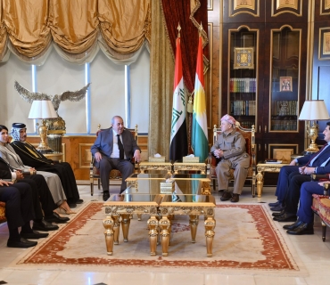 لە پیرمام سەرۆک مەسعود بارزانی پێشوازی لە بەڕێز دکتۆر ئەیاد عەلاوی سەرۆکی بزووتنەوەی ویفاقی نیشتیمانی عێراقی و شاندێکی یاوەری کرد.