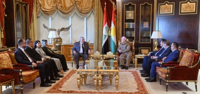 لە پیرمام سەرۆک مەسعود بارزانی پێشوازی لە بەڕێز دکتۆر ئەیاد عەلاوی سەرۆکی بزووتنەوەی ویفاقی نیشتیمانی عێراقی و شاندێکی یاوەری کرد.