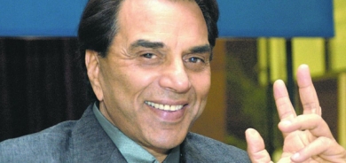 دارمەندرا ئەستێرەی بۆڵیوود لە تەمەنی 89 ساڵیدا كۆچی دواییكرد