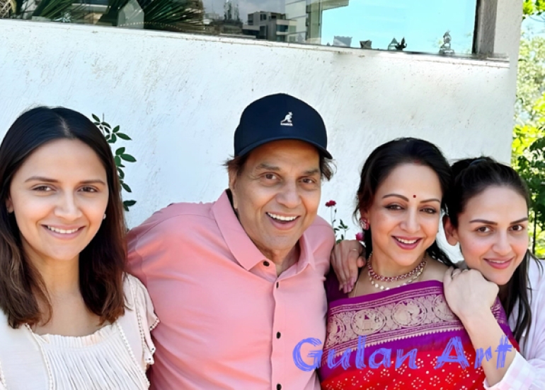 دارمەندرا ئەستێرەی بۆڵیوود لە تەمەنی 89 ساڵیدا كۆچی دواییكرد