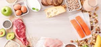 8 أطعمة تعزّز المزاج وتدعم صحتك النفسية