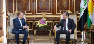 رئيس الحكومة يبحث مع السفير الفرنسي خطوات تشكيل الحكومة الاتحادية الجديدة