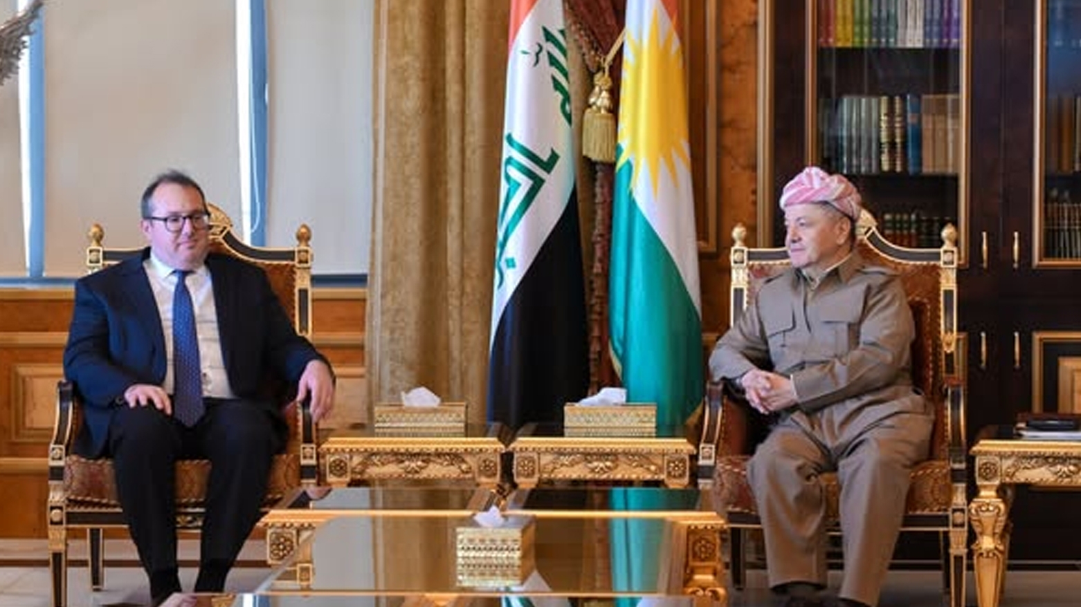 الرئيس بارزاني يستقبل وفداً أمريكياً