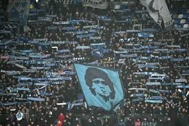 نابولي يحيي الذكرى الخامسة لوفاة مارادونا