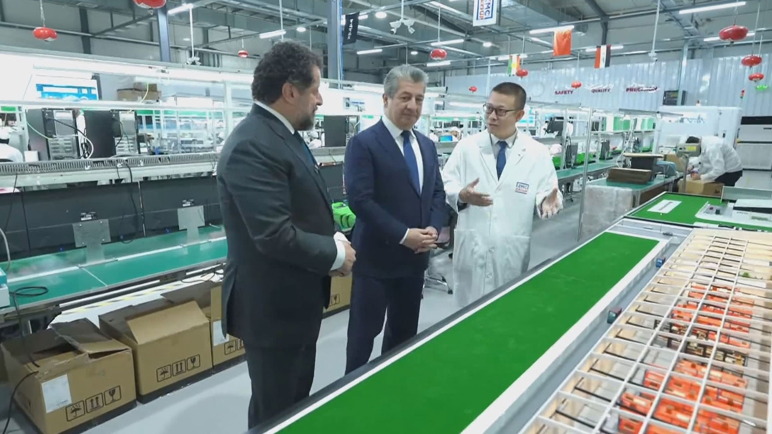 رئيس حكومة كوردستان يرسي الحجر الأساس للمرحلة الثانية من معمل التكنولوجيا الذهبية في أربيل