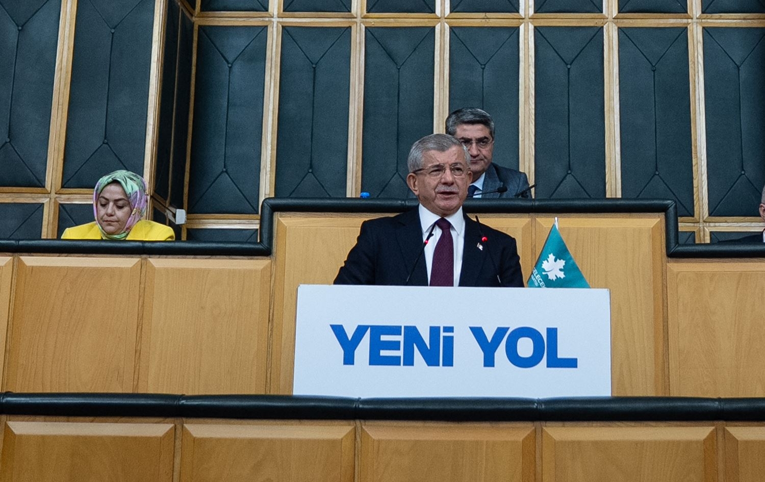 Davutoglu qala 'guherîna nexşeyan' kir û hişyarî da Tirkiyeyê