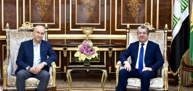 رئيس حكومة إقليم كوردستان يستقبل الكاتب والشاعر جان دوست