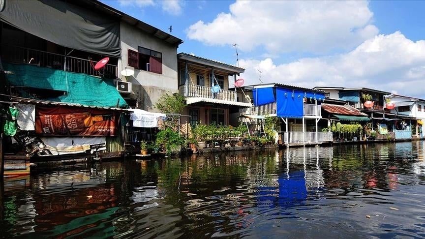 ژمارەی گیانیان لەدەستدان لە لافاوەكەی تایلەند بۆ ٣٣ کەس بەرزبووەوە