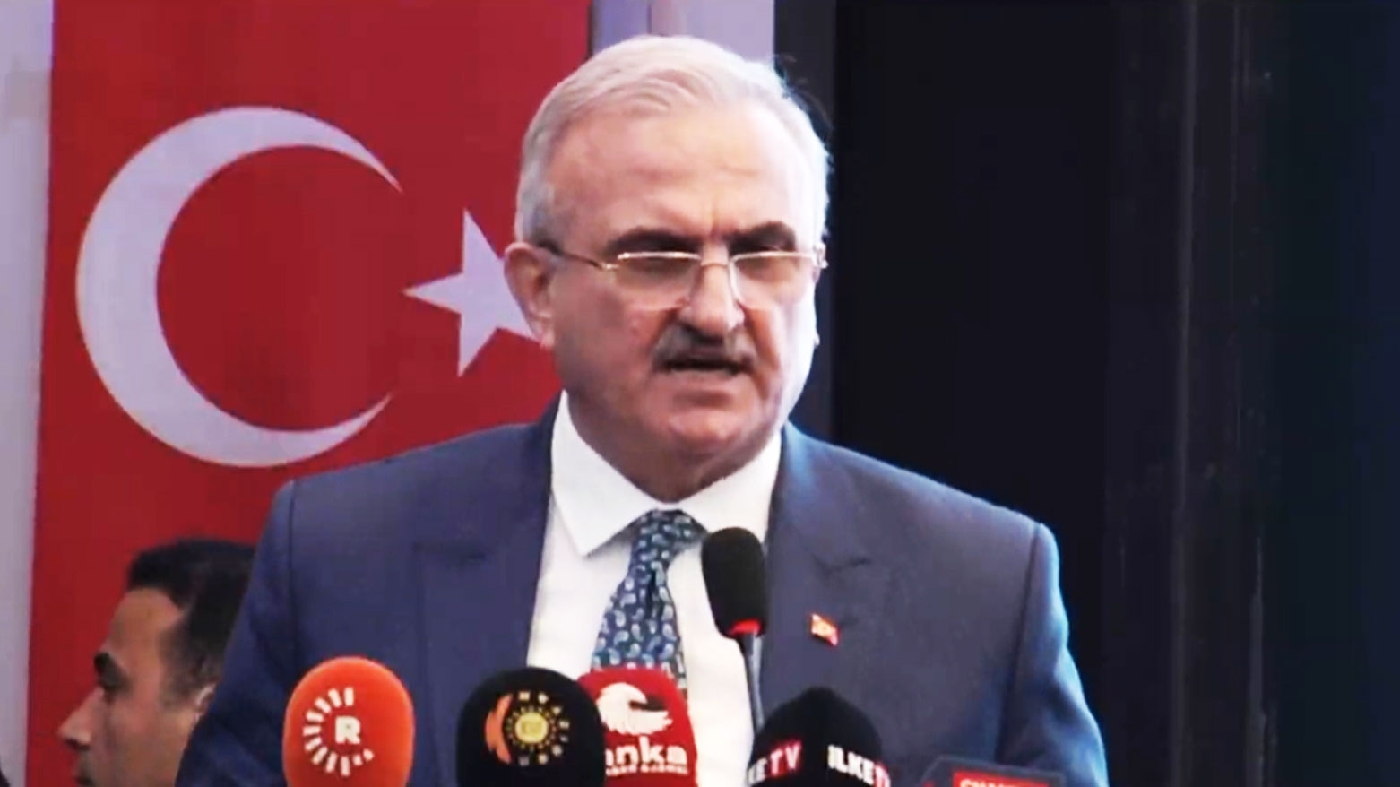 نائب وزير الداخلية التركي يشيد بحضور الرئيس بارزاني في ملتقى ملا الجزيري في شرناخ