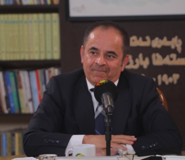 پ.د. ئیبراهیم حەمەڕەش  پڕۆفیسۆری ئەندازیاریی كۆمپیوتەر لە كۆلیژی ئەندازیاریی زانكۆی سەلاحەدین- هەولێر:     بوودجەی زانكۆی سەڵاحەددین لە ساڵێكدا 89 ملیۆن دۆلارە و بەشی هەرە زۆری بۆ مووچە دەڕوات، دەپرسم: چ زانكۆیەكی ئەمریكی ساڵانە ئەوەندە پارە لە حكومەت وەر