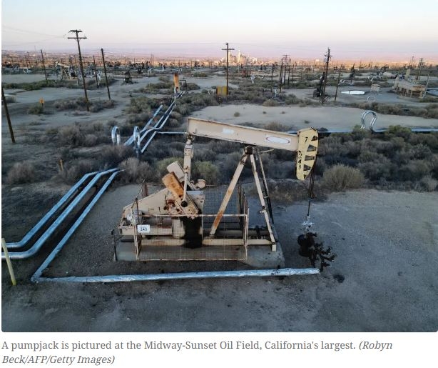 U.S. Military Buildup Near Venezuela Sparks Debate Over Oil’s Influence on Rising Tensions