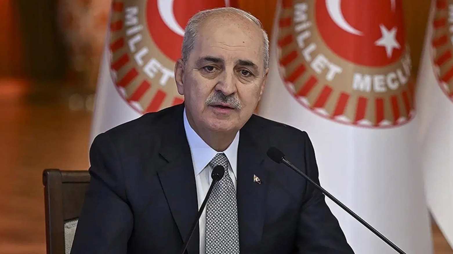 Kurtulmuş: Ocalan daxwaza federasyonê û fermîbûna zimanê kurdî nekiriye