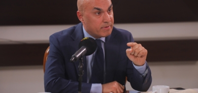 د.نەهرۆ زاگرۆس  مامۆستای زانكۆ و شرۆڤەكاری سیاسی:     زانكۆ لە وڵاتانی پێشكەوتوو سەرچاوەیەكی گەورەی داهاتە بۆ دەوڵەت، بەڵام لە كوردستان بارگرانییە بەسەر شانی حكومەتەوە