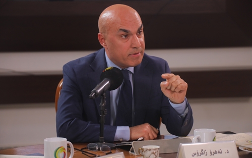 د.نەهرۆ زاگرۆس  مامۆستای زانكۆ و شرۆڤەكاری سیاسی:     زانكۆ لە وڵاتانی پێشكەوتوو سەرچاوەیەكی گەورەی داهاتە بۆ دەوڵەت، بەڵام لە كوردستان بارگرانییە بەسەر شانی حكومەتەوە