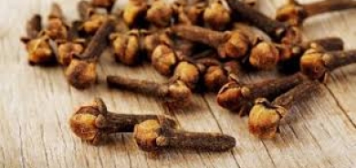 هل يساعد ماء القرنفل في تنظيم السكر وتقليل الالتهابات؟