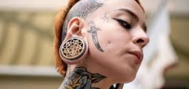 الوشم قد يسبب تغيرات دائمة في مناعة الجسم